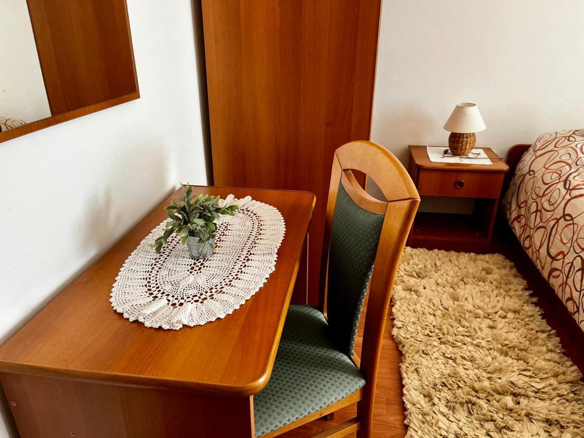 Apartments Maricic Banjol Ngoại thất bức ảnh