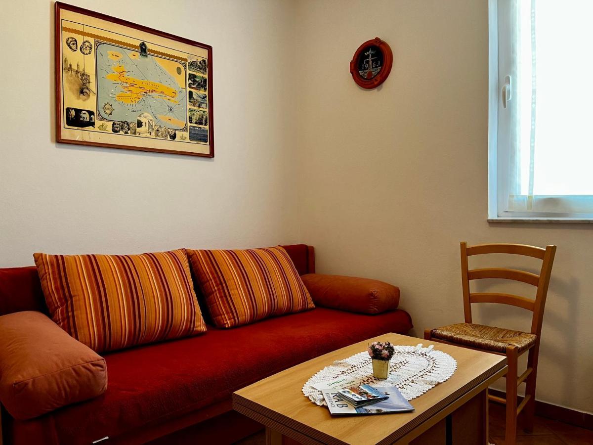 Apartments Maricic Banjol Ngoại thất bức ảnh